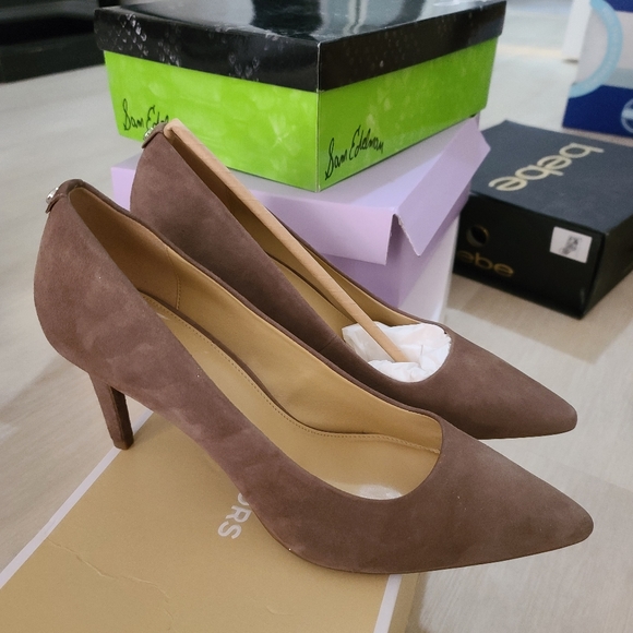 Micheal kors  color taupe - Picture 7 of 9